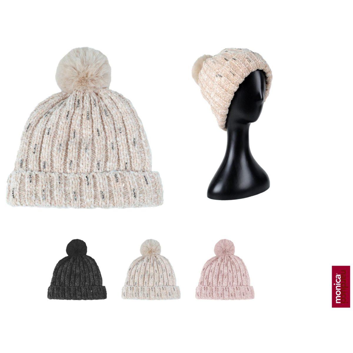 Cappello pon pon tinta unita con applicazioni monica narducci