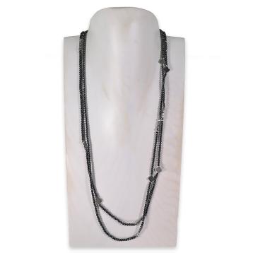 Collana montata in ematite con elementi in ematite silver fantasia quadrifoglio