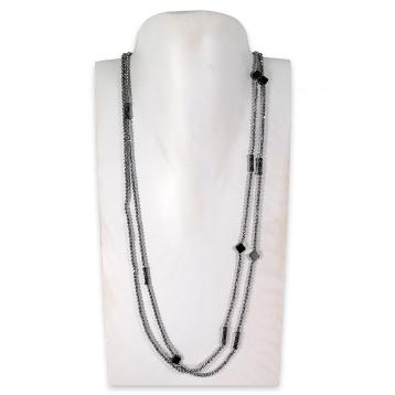 Collana montata in ematite silver con elementi in ematite fantasia quadrifoglio