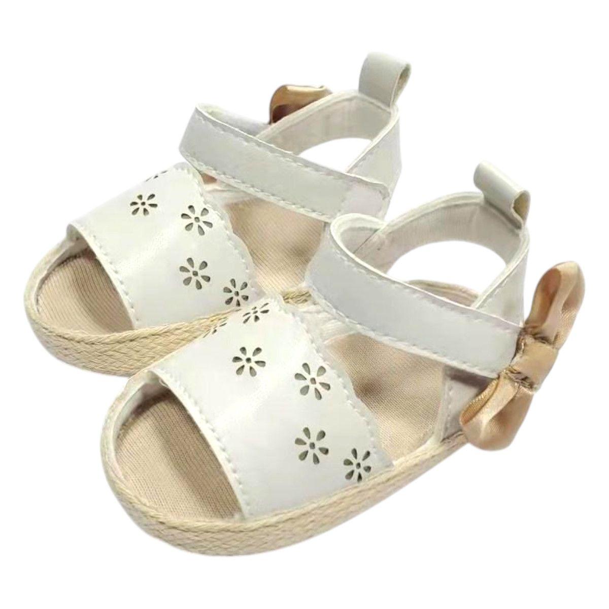 Scarpette sandalo bimba con fiocchi laserati Graziella