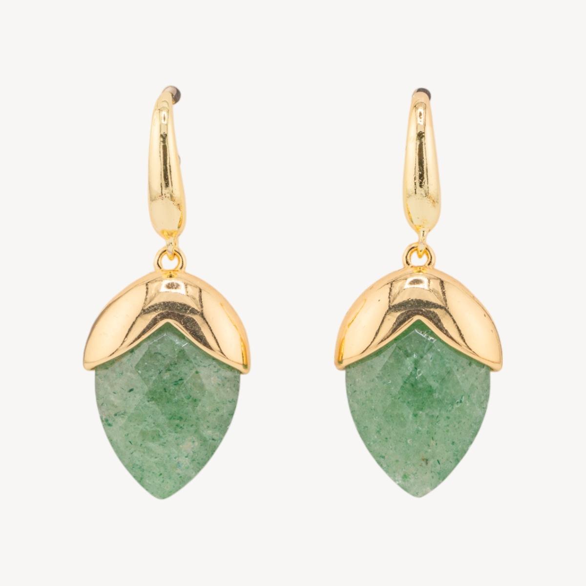Orecchini a monachella di bronzo con pietre dure sfaccettate forma goccia 18x45mm dorato avventurina verde