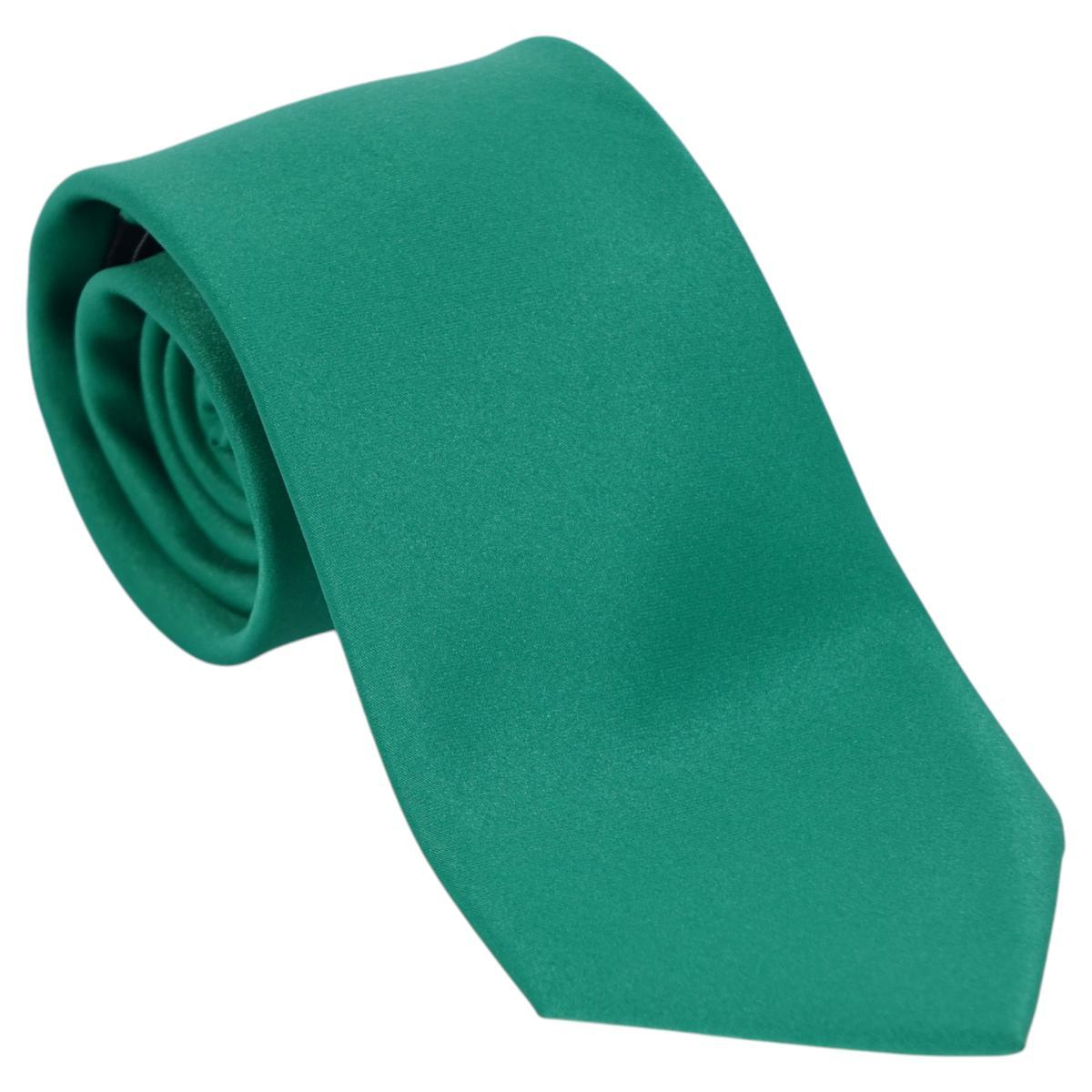 Cravatta classica uomo tinta unita liscia raso tonalità del verde