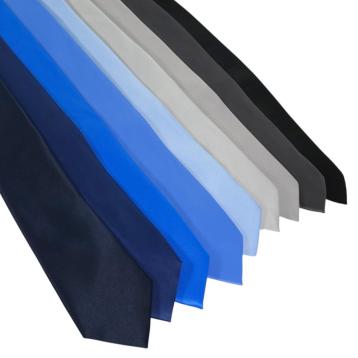 Cravatta classica uomo tinta unita liscia raso tonalità del blu