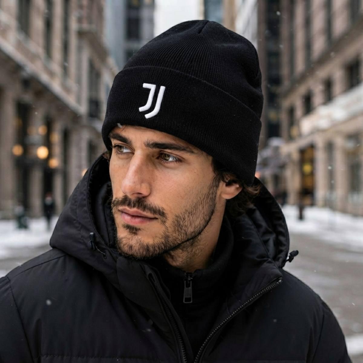 Cappello skipper nero con ricami bianchi uomo Juventus