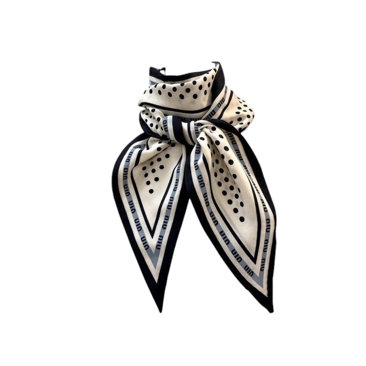 Foulard doppia faccia fantasia pois e triangoli in viscosa Martissima di Marta Marzotto