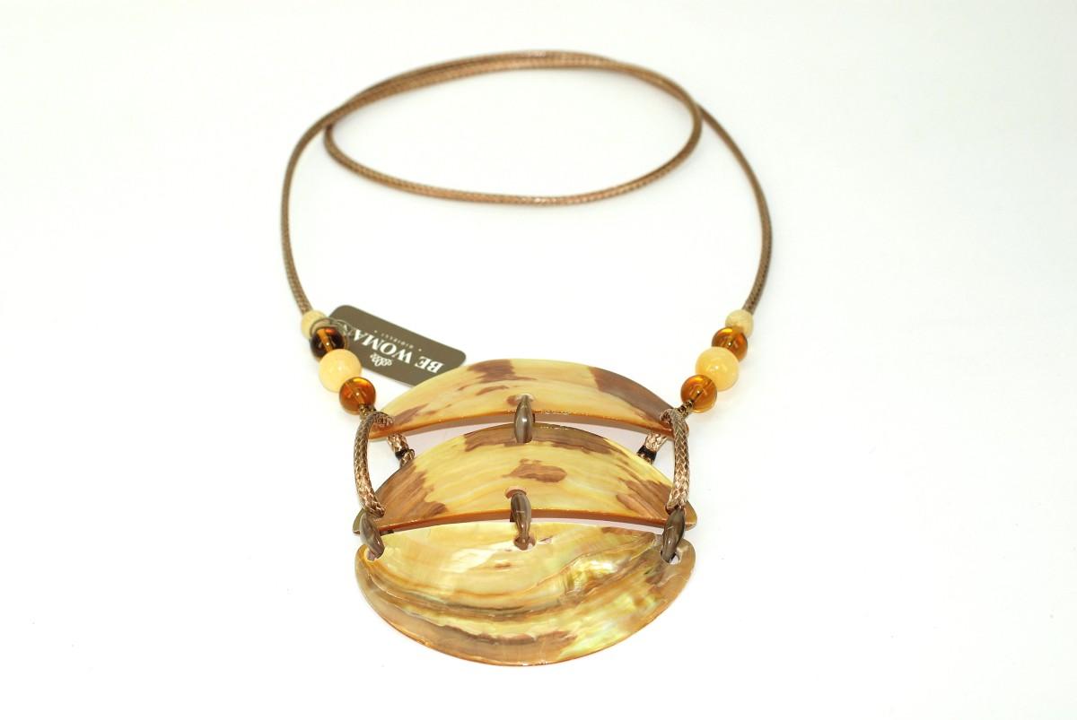 Collana corda, resina e madreperla