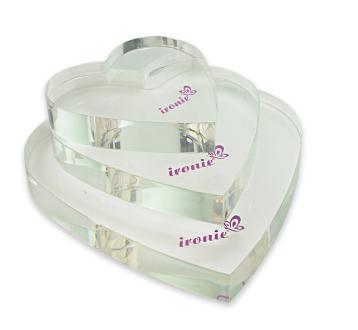 Espositori cuore 3 pezzi plexiglass  20, 15, 12 cm.