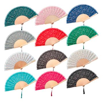 Ventaglio in tessuto e manico in legno con decorazione pizzo colorato